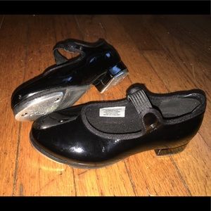 Size 11N kid’s tap shoes